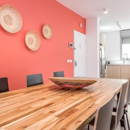 3 Bedrooms Apt Balcony & Parking Near Banana Beach テル・アビブ エクステリア 写真
